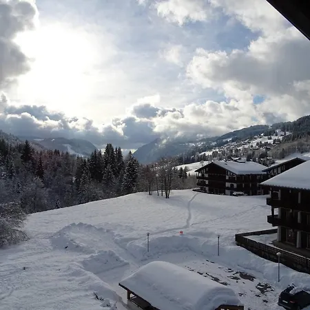 Apartment 5 Pieces 92m² Aux Gets - Lumineux, Proche Pistes Et Commerces, Garage Inclus - Fr-1-802-46 *