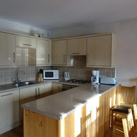 Apartment 5 Pieces 92m² Aux Gets - Lumineux, Proche Pistes Et Commerces, Garage Inclus - Fr-1-802-46 *